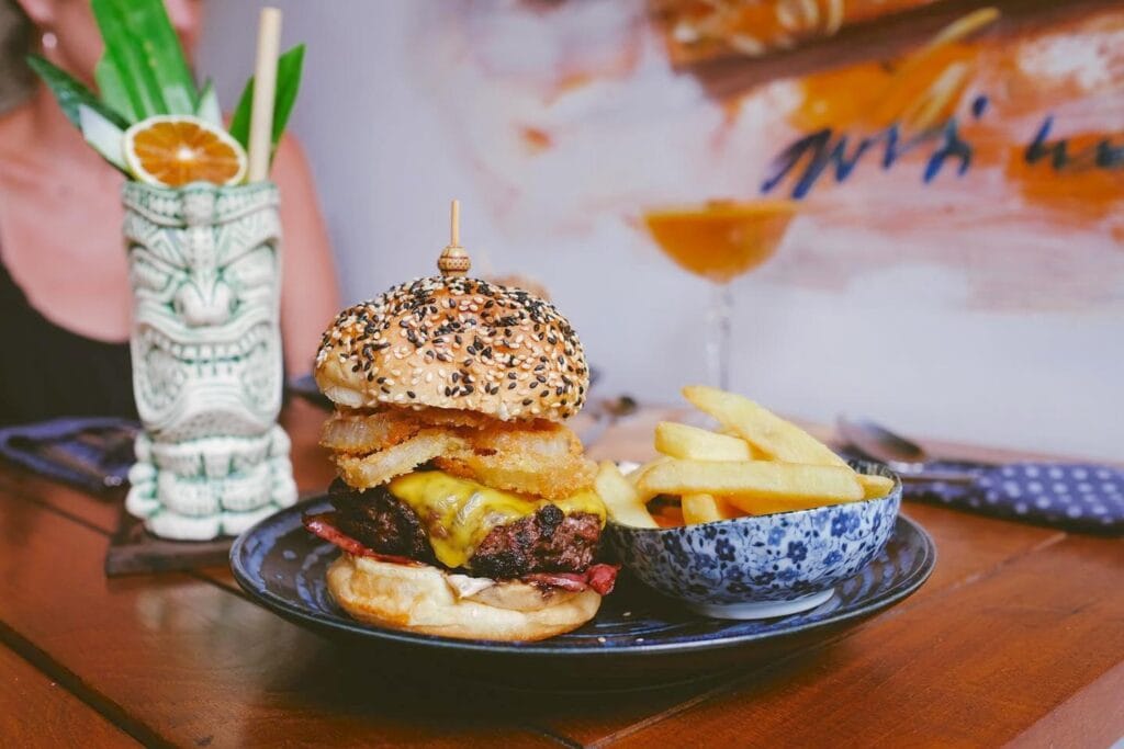 Ibu-Susu-Bar-Kitchen